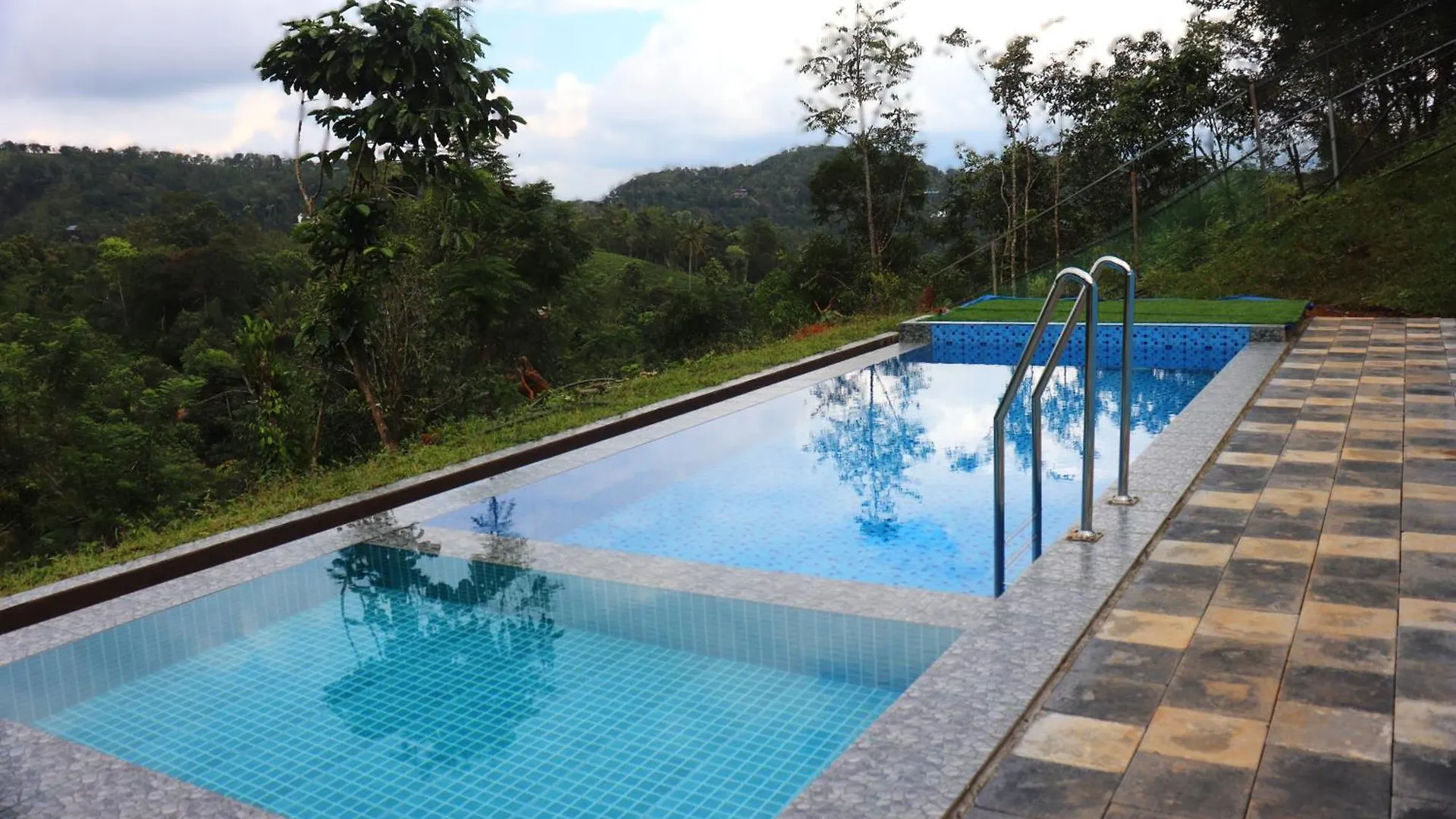 Vagamon Hillvalley Private Pool By B&B Holidays Homestay